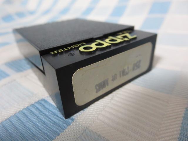 ZIPPO���C�^�[ 250 COAT OF ARMS 1989�N�� �P�[�X�� �̎ʐ^2