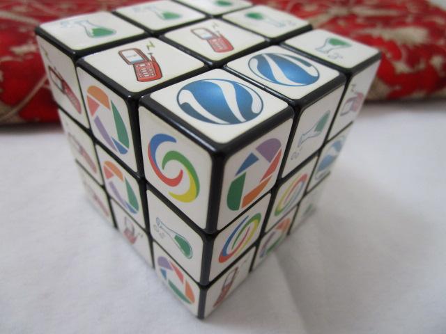 mxeB Google [rbNL[u RUBIK'S  ̎ʐ^4