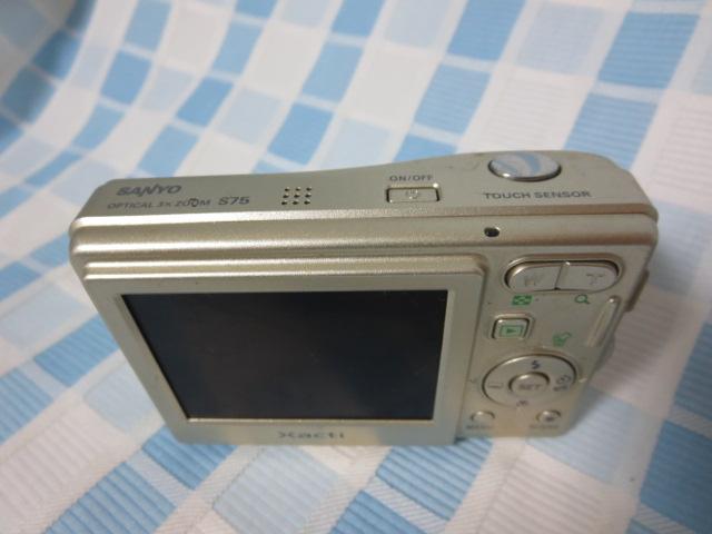 SANYO RfW DSC-S75 WN ̎ʐ^2