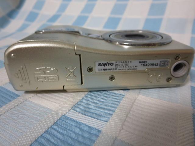 SANYO RfW DSC-S75 WN ̎ʐ^4