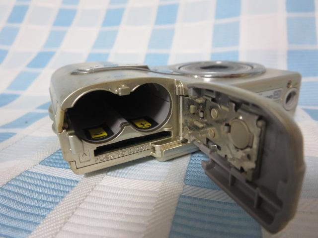 SANYO RfW DSC-S75 WN ̎ʐ^5