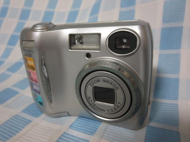 Nikon RfW COOLPIX E2200 WN ̎ʐ^1