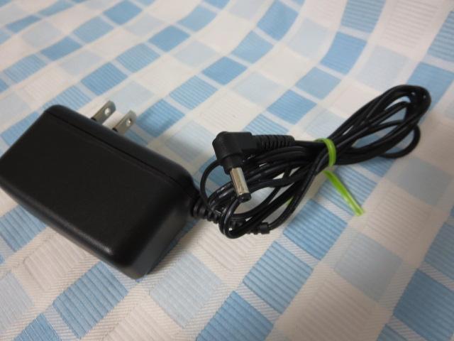 J18H152/J18V154 ��p AC�A�_�v�^ KSA0610500100VU DC5V1.0A �̎ʐ^1