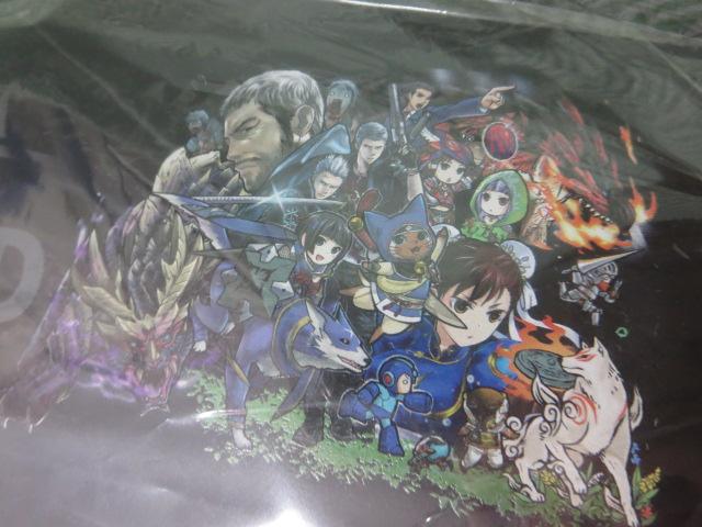 TGS2021 2020-21年カプコンキャラクター集合絵限定マルチポーチ エポスカード特典 の写真2