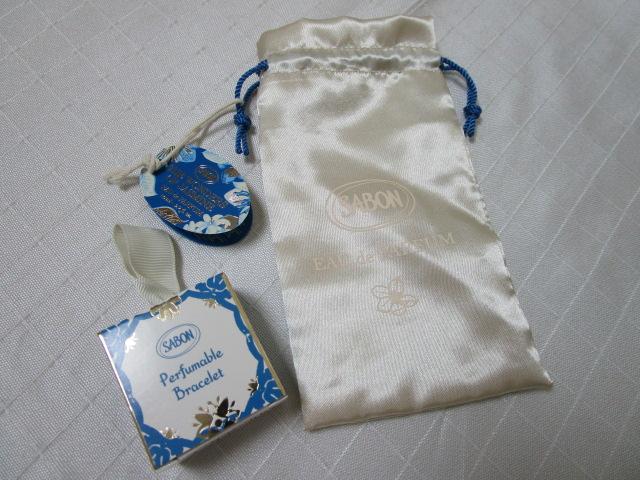 SABON サボン パフュームドブレスレット & サテンロゴバッグ の写真1