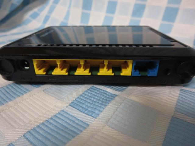 I-O DATA ����LAN���[�^�[ WN-G300R2 �̎ʐ^3