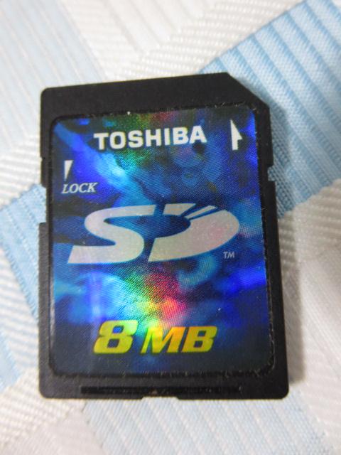 東芝 SDメモリーカード 8MB の写真1