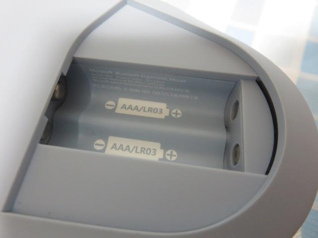 Microsoft�}�C�N���\�t�g Bluetooth Ergonomic Mouse Model 1955 �p�X�e���u���[ �̎ʐ^7